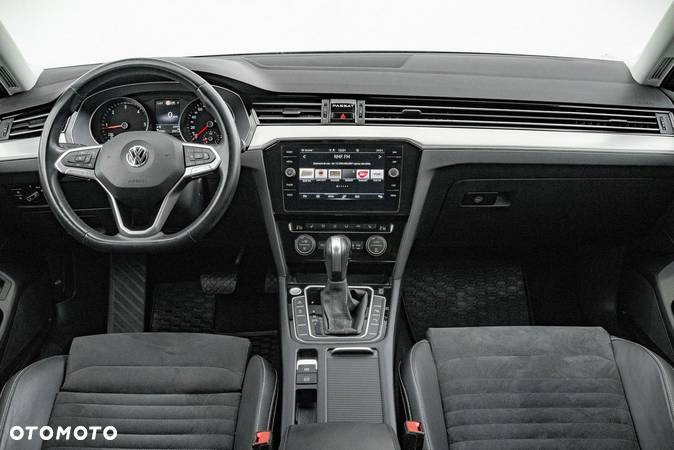 Volkswagen Passat 2.0 TDI Elegance DSG - 17