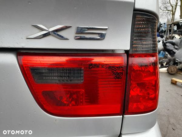 BMW X5 E53 LAMPA PRAWY TYŁ PRAWA TYLNA KLAPA Z KLAPY W KLAPĘ - 1