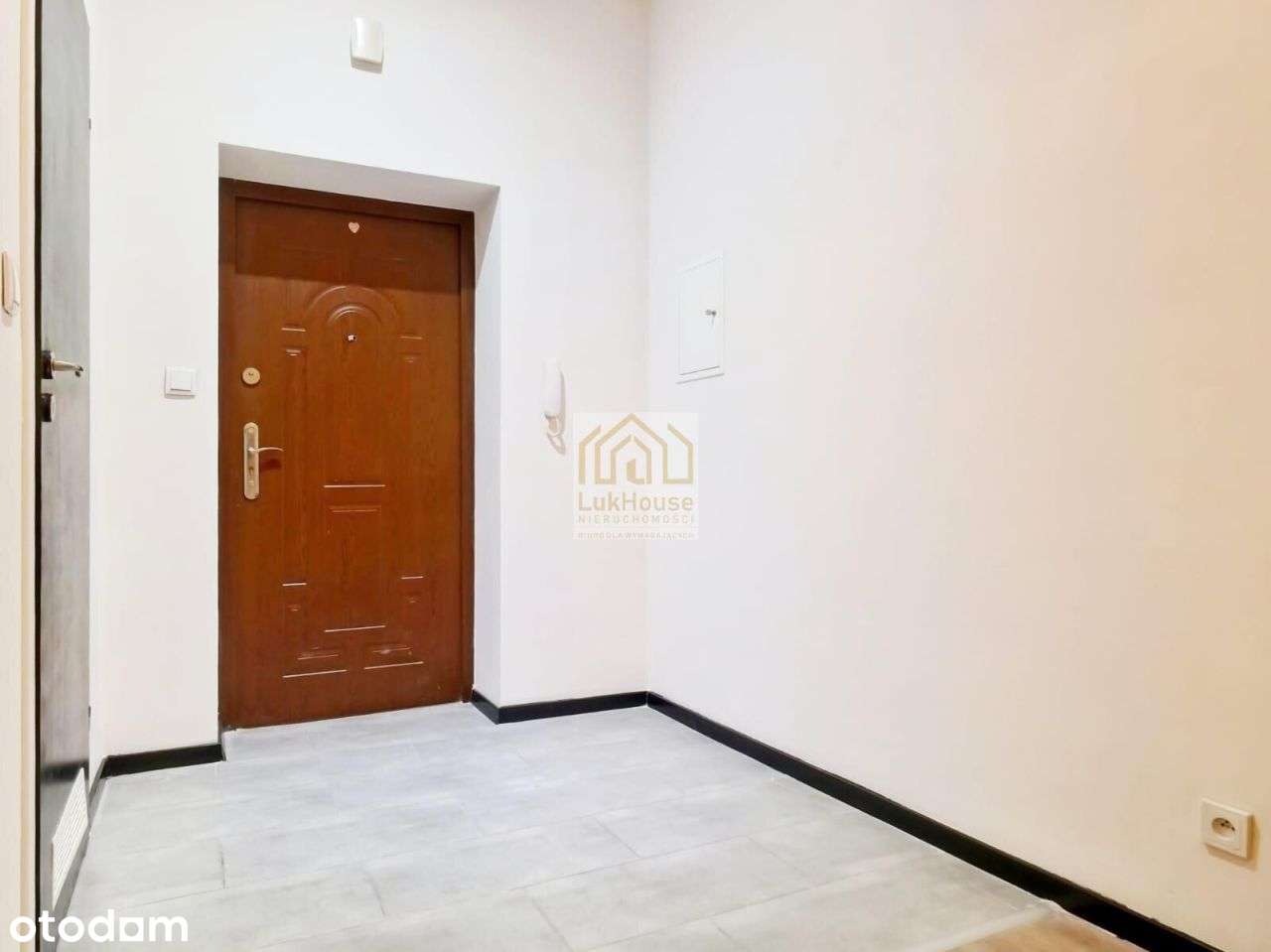 Duża Kawalerka W Centrum Bytomia 50,40 M2-3