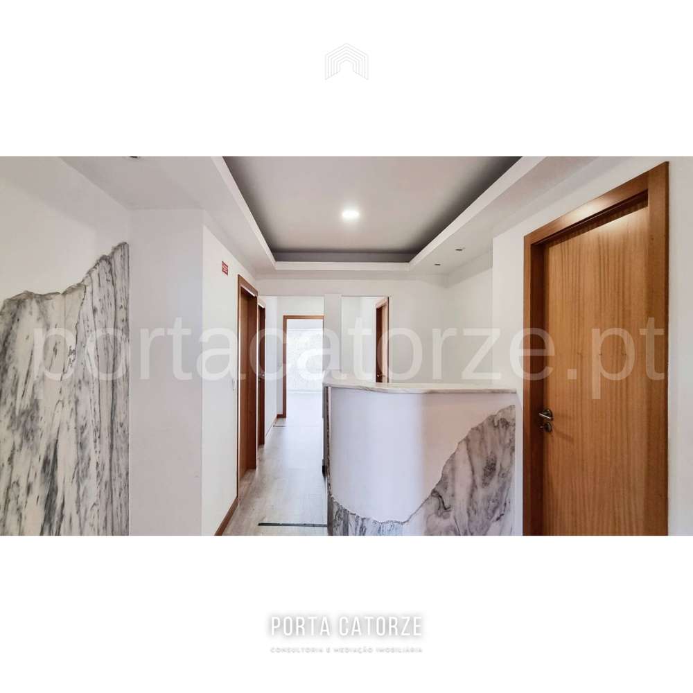 Apartamento T3 para SERVIÇOS no centro da Cidade! - Grande imagem: 3/20