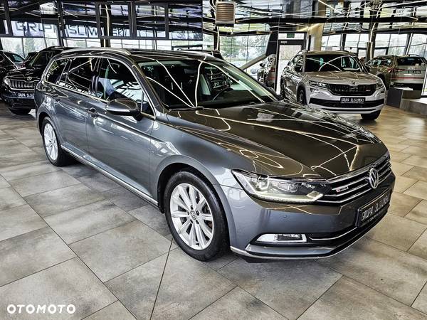 Volkswagen Passat 2.0 TDI Bi-Turbo BMT 4Mot Highline DSG - 12