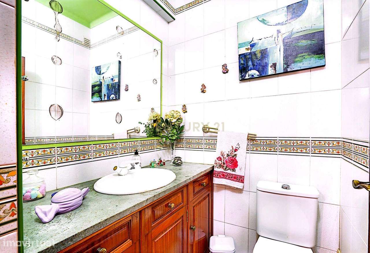Apartamento T3 convertido em T2 em Linda-A-Velha - excelente localizaç-17