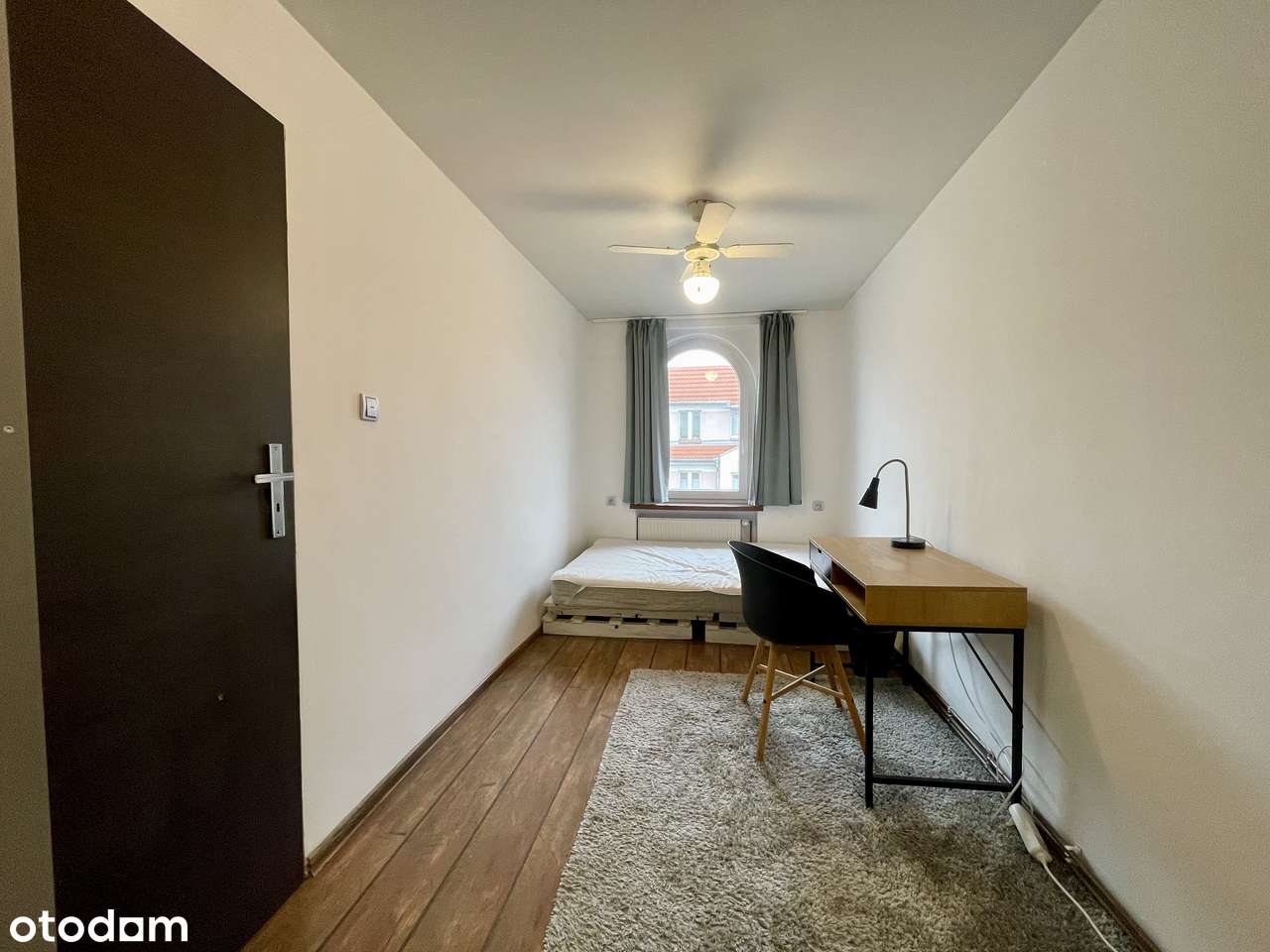 Duże, 2 pokoje, Osobna Kuchnia, Klimatyzacja, Od zaraz - Pełny obrazek: 4/10