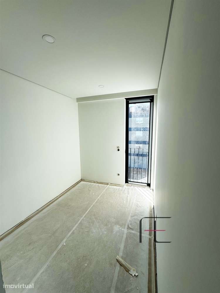 T1+1 Novo em São Mamede | Polo Universitário | Hospital S. João - Grande imagem: 3/32