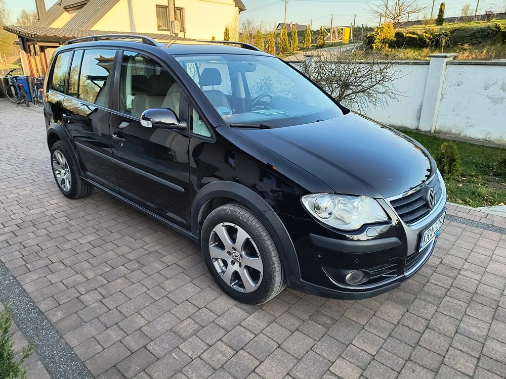 Volkswagen Touran I 2.0 TDI DPF Cross DSG 2008