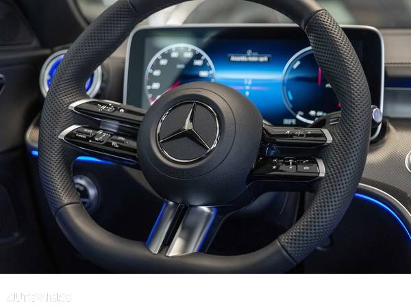 Mercedes-Benz C 300 e 4Matic 9G-TRONIC AMG Line - 33