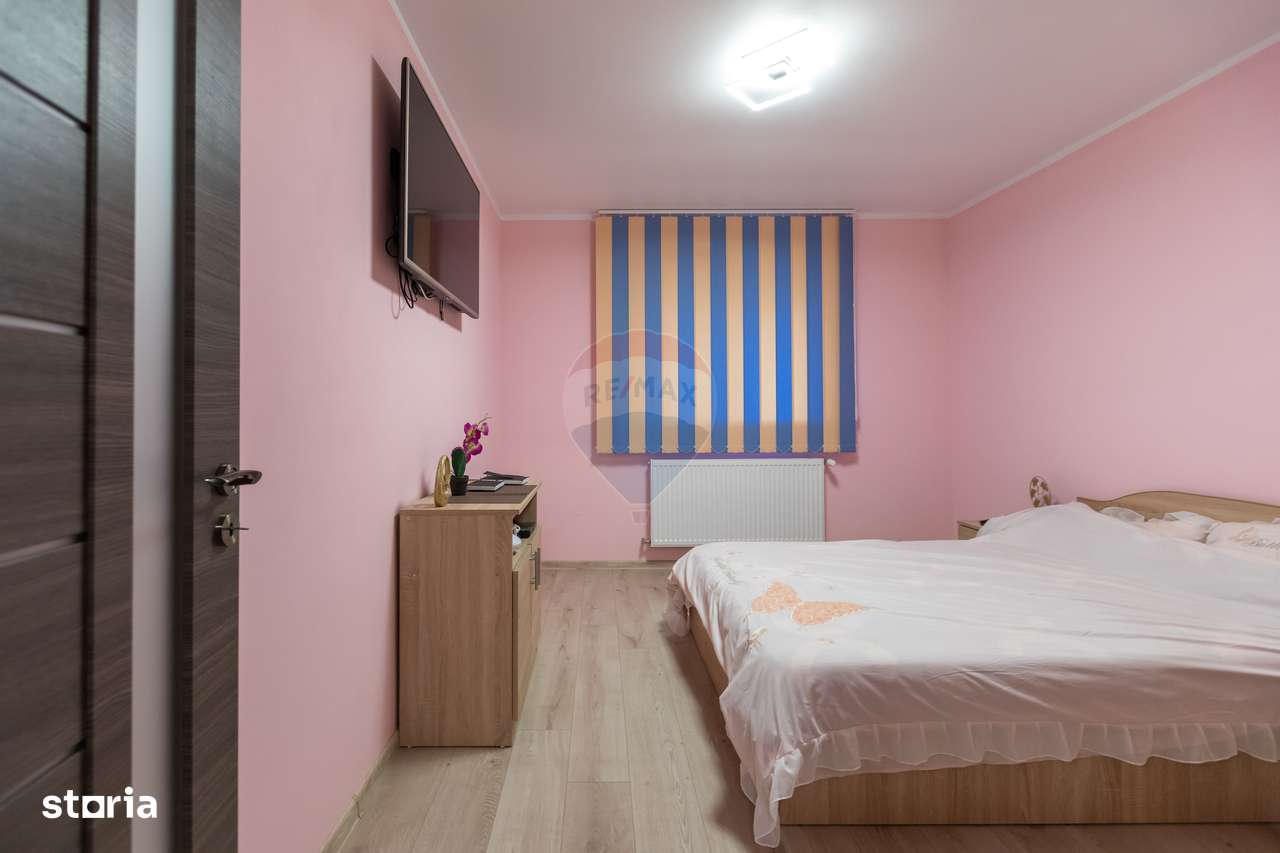 Casă cu 3 camere de vânzare - Imagine principală: 4/20