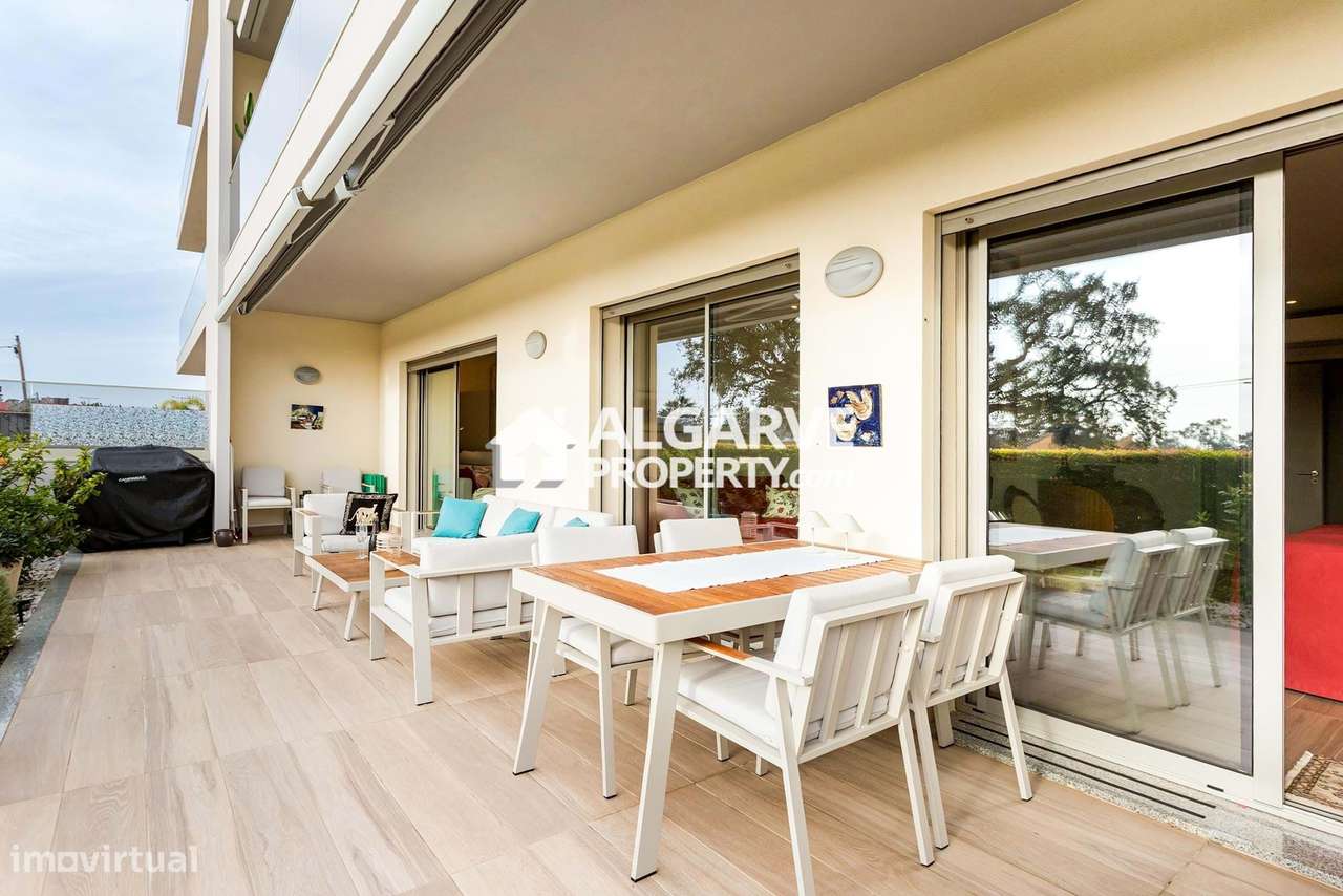 Excelente T2 Moderno com amplo terraço perto da Praia — Quarteira, Alg-4
