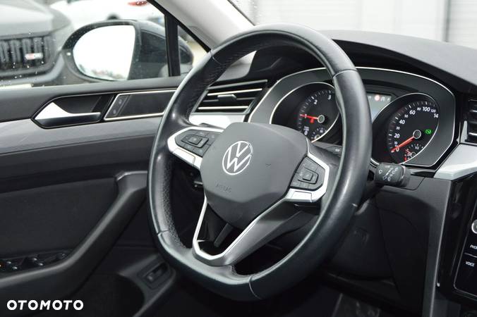 Volkswagen Passat 2.0 TDI EVO Business DSG - 29