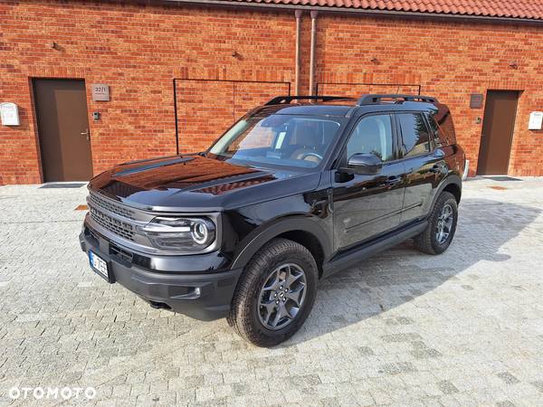 Ford Bronco - 1