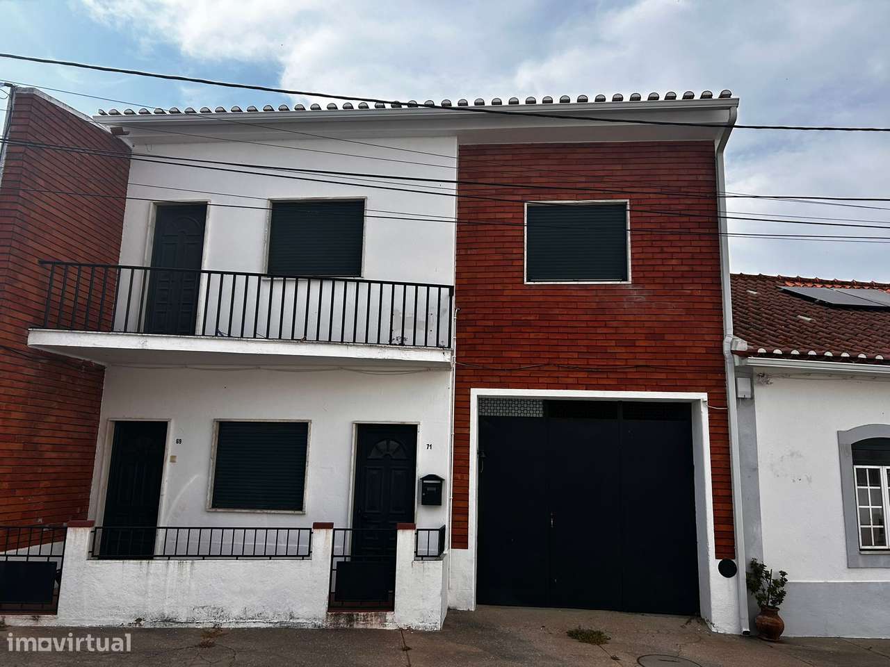 Moradia V5 com 10 Boxes para Cavalos no Coração da Golegã-37