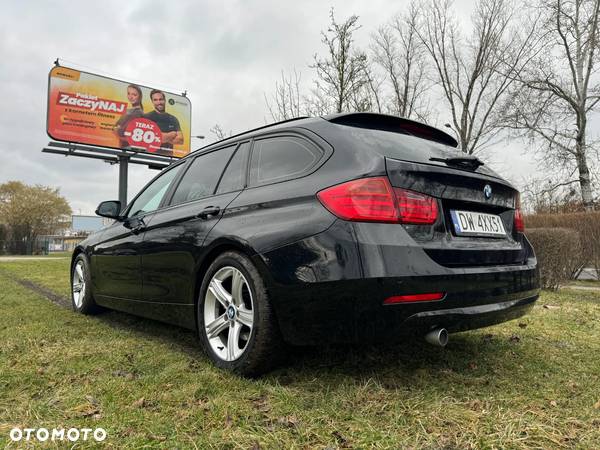 BMW Seria 3 318d DPF Touring - 6