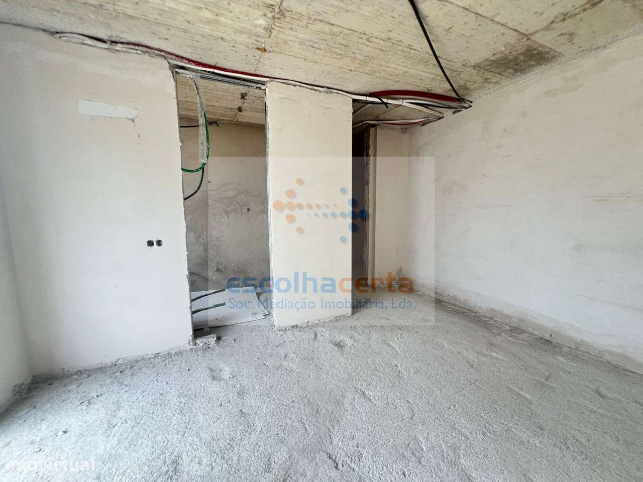 Moradia T5 C/ Piscina-22