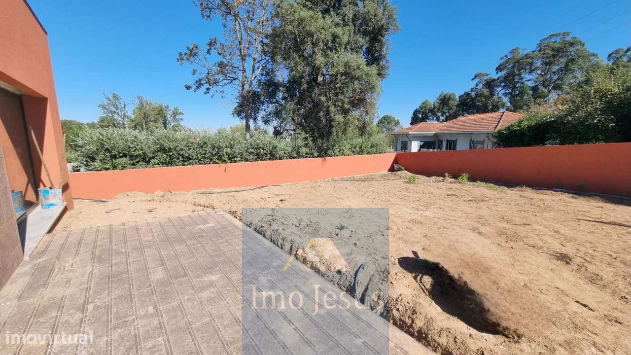 Moradia Terrea T3+1 em Vila Nova de Gaia-10