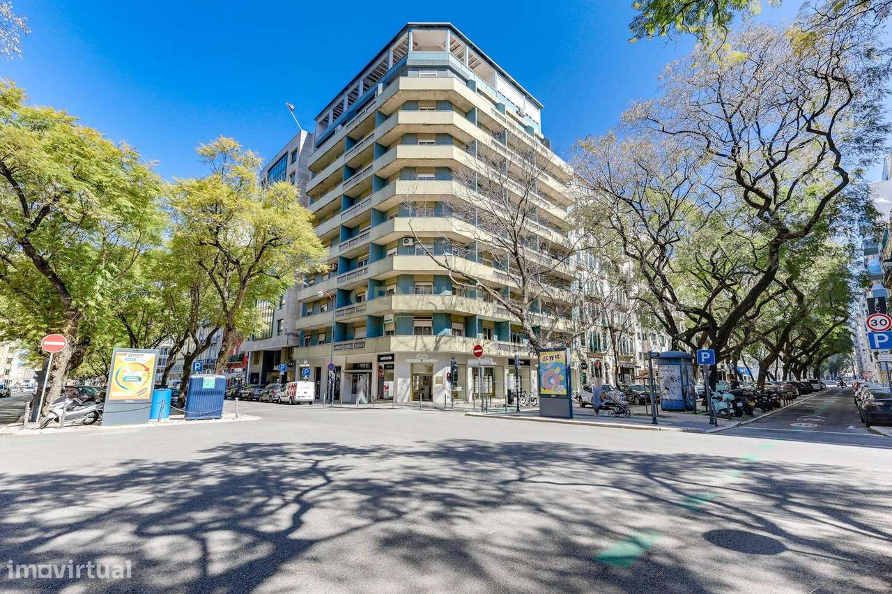 Espaço Comercial Premium na Avenida 5 de Outubro - Grande imagem: 4/32