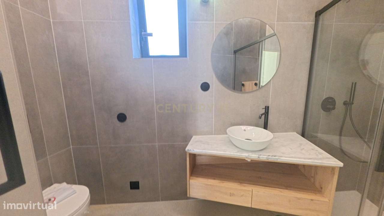 Apartamento T2 novo, no centro de Viseu-1