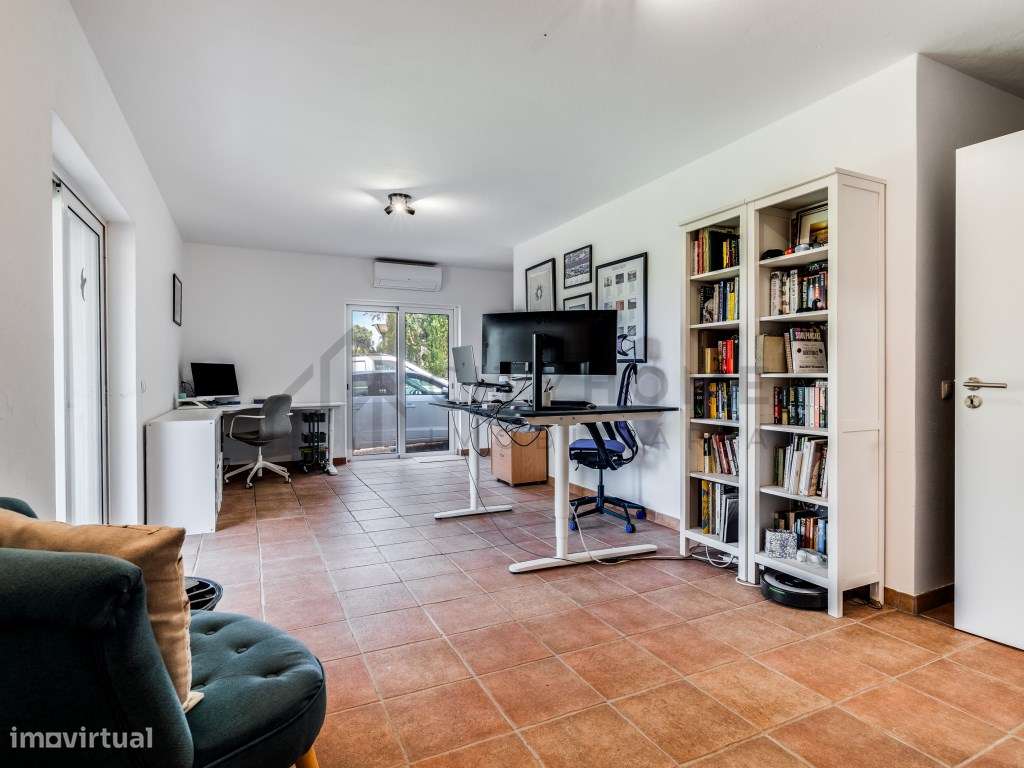 Moradia T3 Renovada com Piscina e Jardins Privados, a Dois Passos d...-36