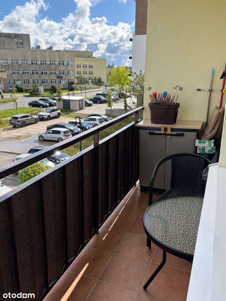 Mieszkanie 3-pokojowe balkon oddzielna kuchnia dobra lokalizacja-5
