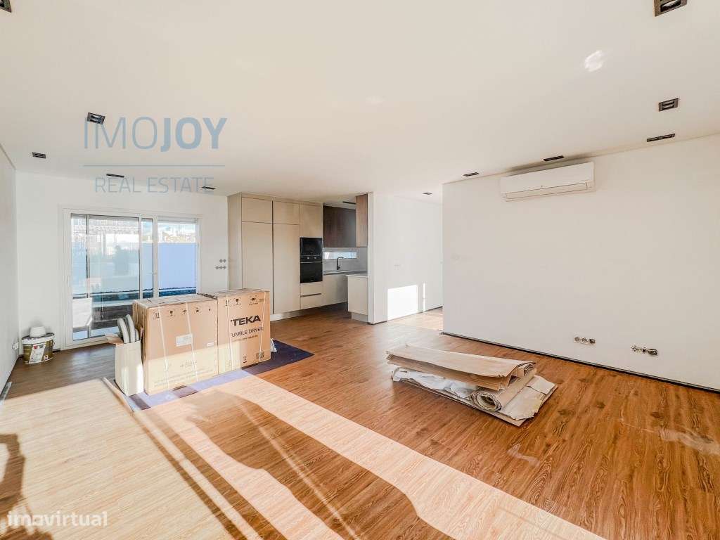 Moradia V3 com Piscina em Trajouce - Grande imagem: 4/41