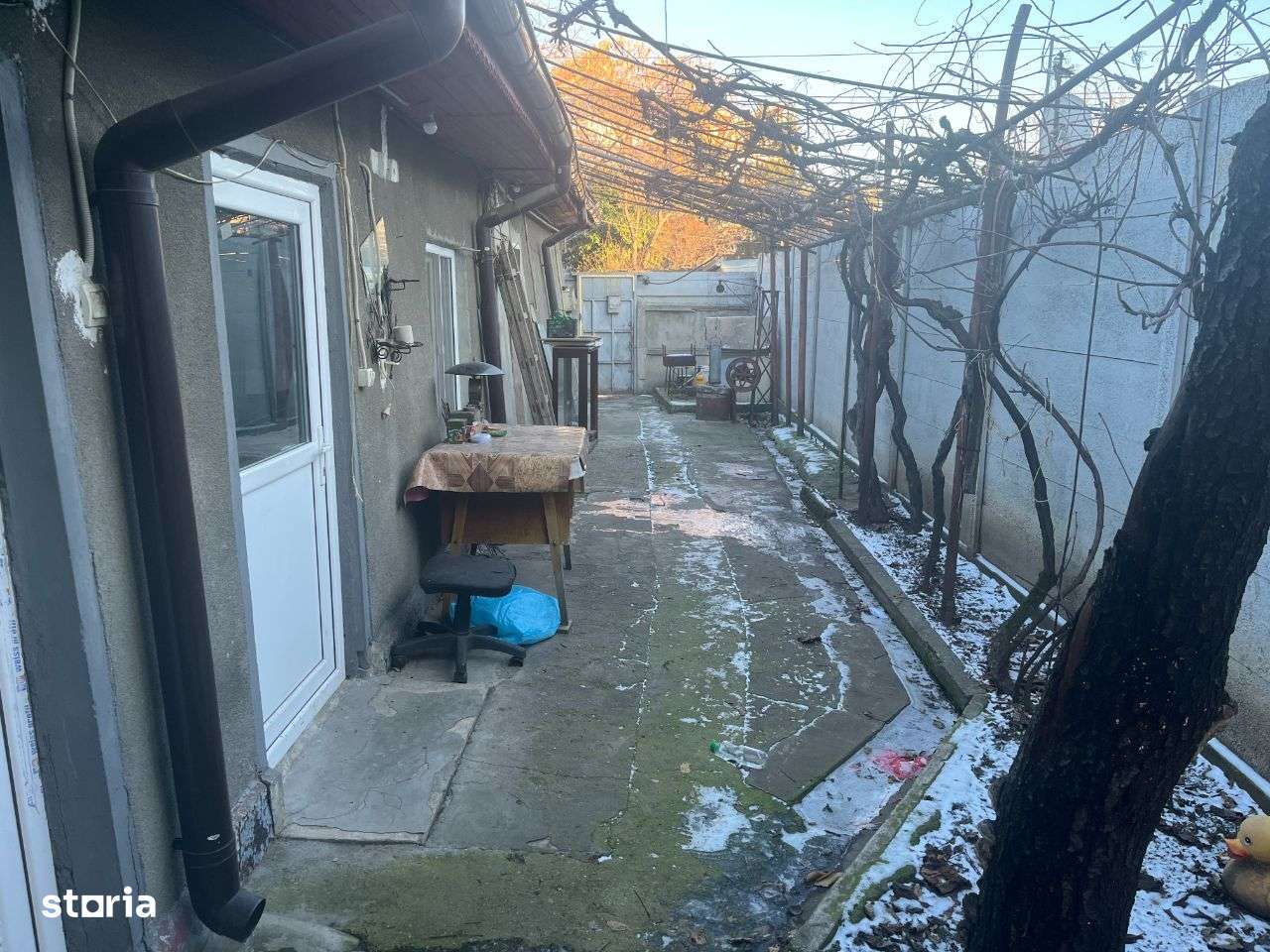 Vand teren cu casa demolabila | zona Salaj | Sector 5 - Imagine principală: 5/7