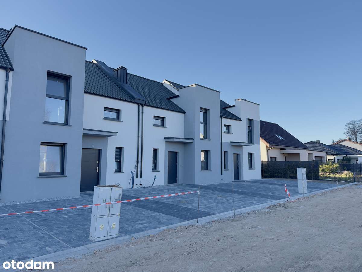 Nowy dom z pompą ciepła. Gotowy / budowa zakończona.-4