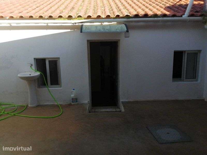 Moradia independente, T2 +1 e Alpendre, em Alenquer - Grande imagem: 4/12