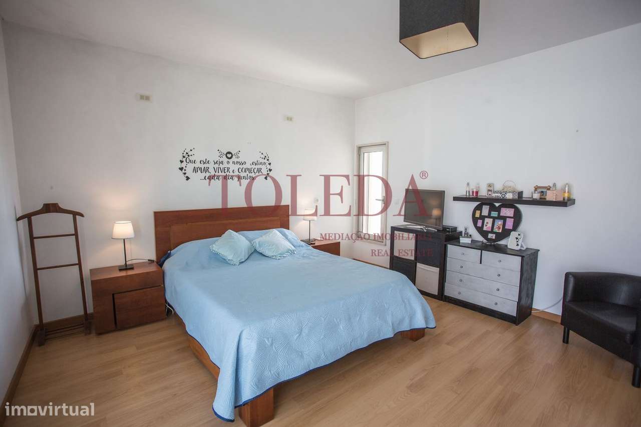 Moradia 4 Pisos com 474m2-50