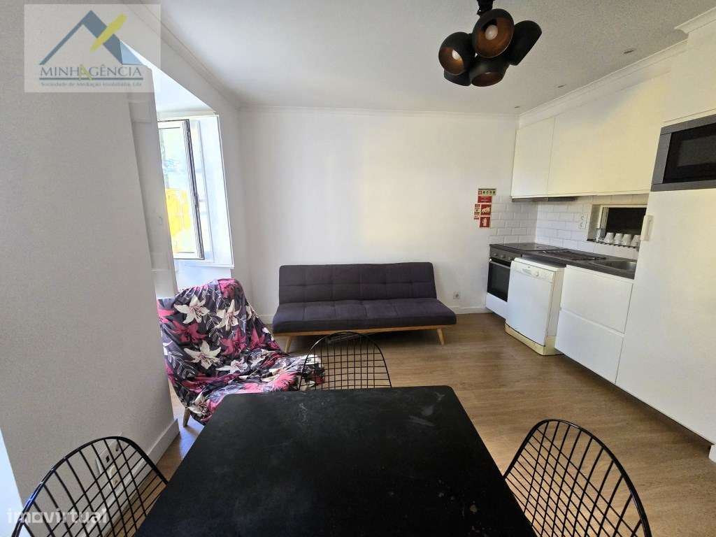 Apartamento T2 junto ao Jardim da Graça em Lisboa-2
