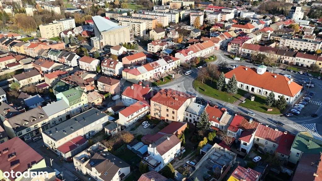 Kamienica w centrum Staszowa - bardzo dobry stan-12