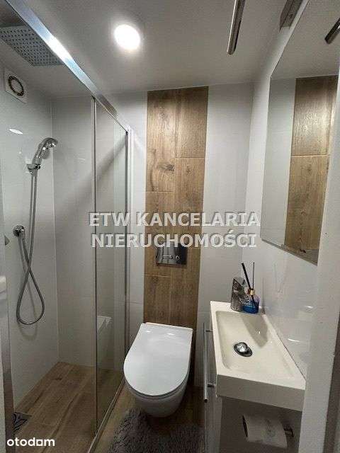 Loftowe mieszkanie w kamienicy z ogródkiem-5