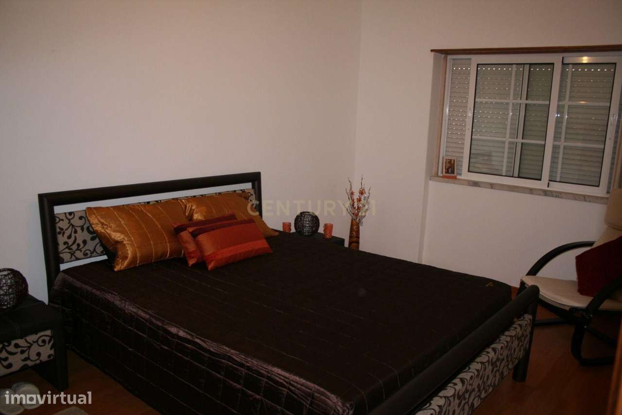 Apartamento T2 mobilado em Amora, Seixal - Oportunidade Única!-4