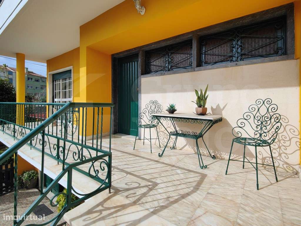 Moradia T4+2 com sótão, no Algueirão - Grande imagem: 4/46