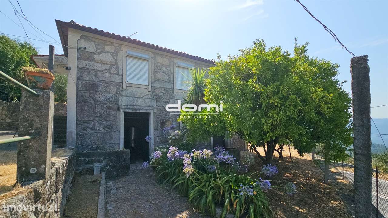 &#127969; Moradias em Pedra, localizadas em Vilarinho - São Pedro do S - Grande imagem: 4/21