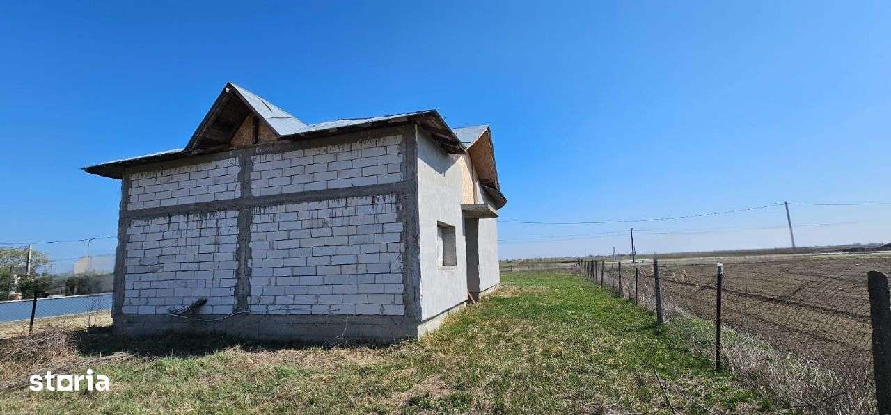 Casa Milcovu P+M Suprf cca 200mp Teren 7500mp - Imagine principală: 5/13