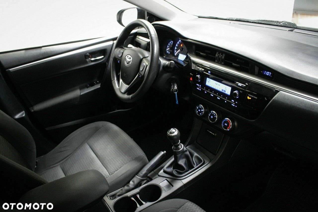 Toyota Corolla - 14