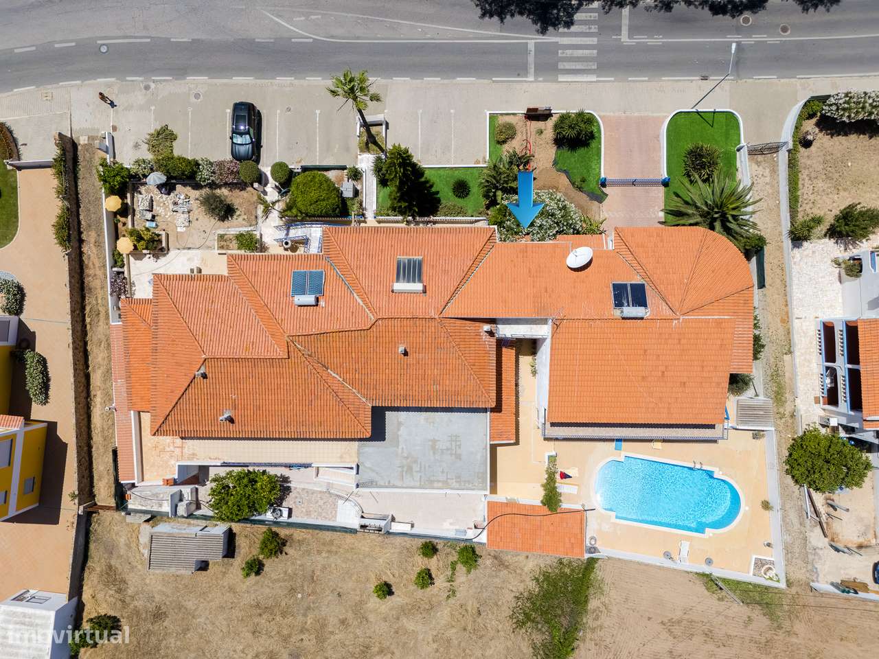 Entre o Mar e a Exclusividade – T1+1 Renovado em São Rafael-7
