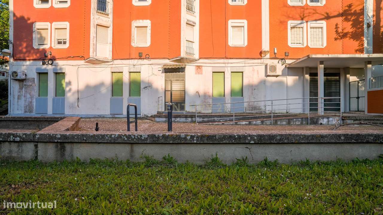 Espaço Versátil com Localização Privilegiada - Grande imagem: 4/31