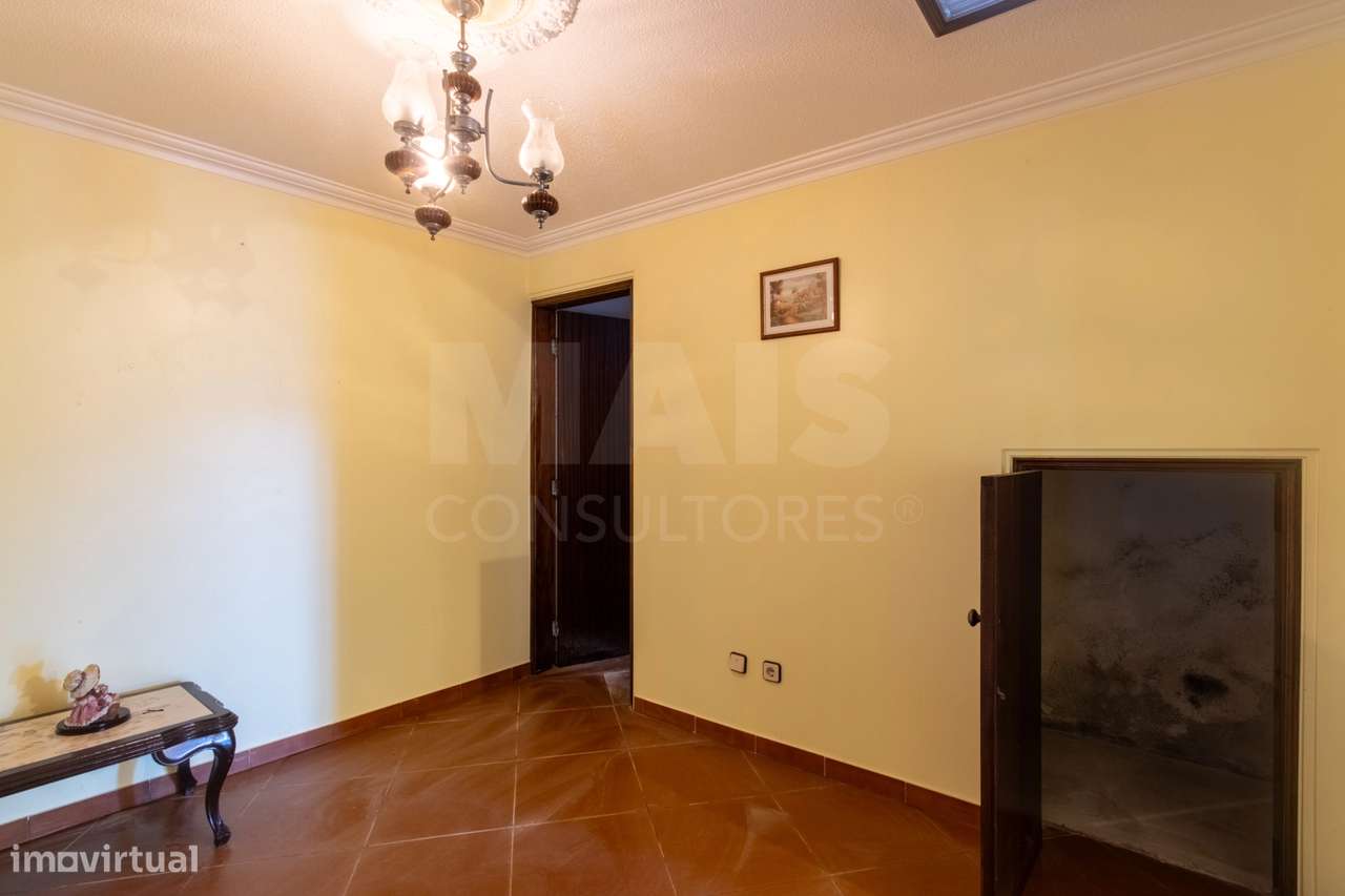 A dos Negros moradia T3 e anexos - Grande imagem: 5/31