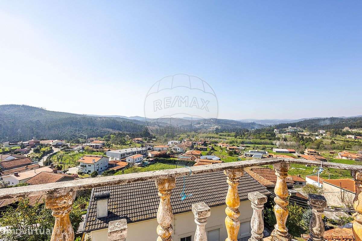 Moradia T4 para venda-10