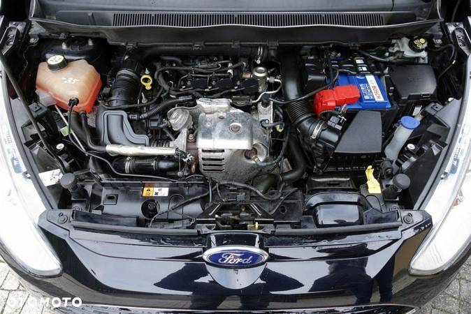 Ford B-MAX - 12