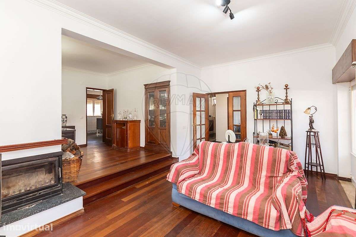 Moradia T4 para venda-10