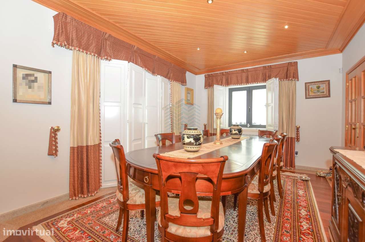 Moradia T3+2 com jardim e logradouro em Quinta da Silvã - Torres Novas-16