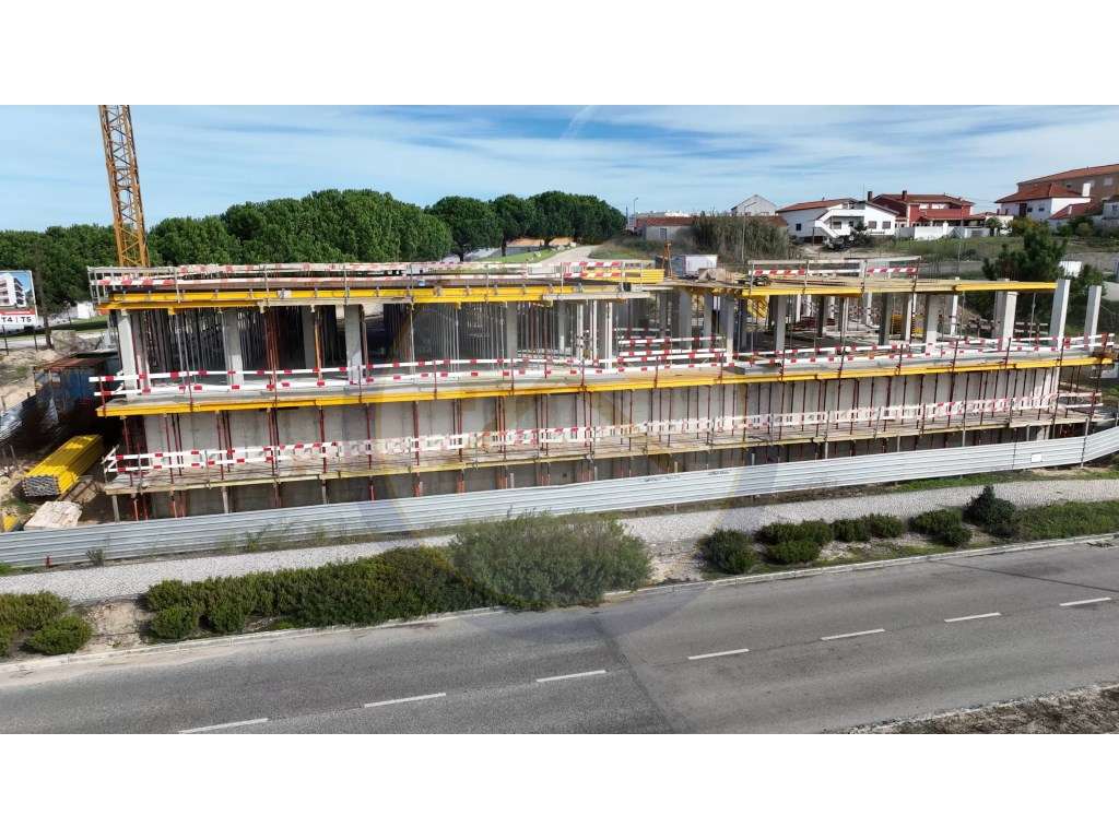 Fantástico T4 na cobertura em Caldas da Rainha-15