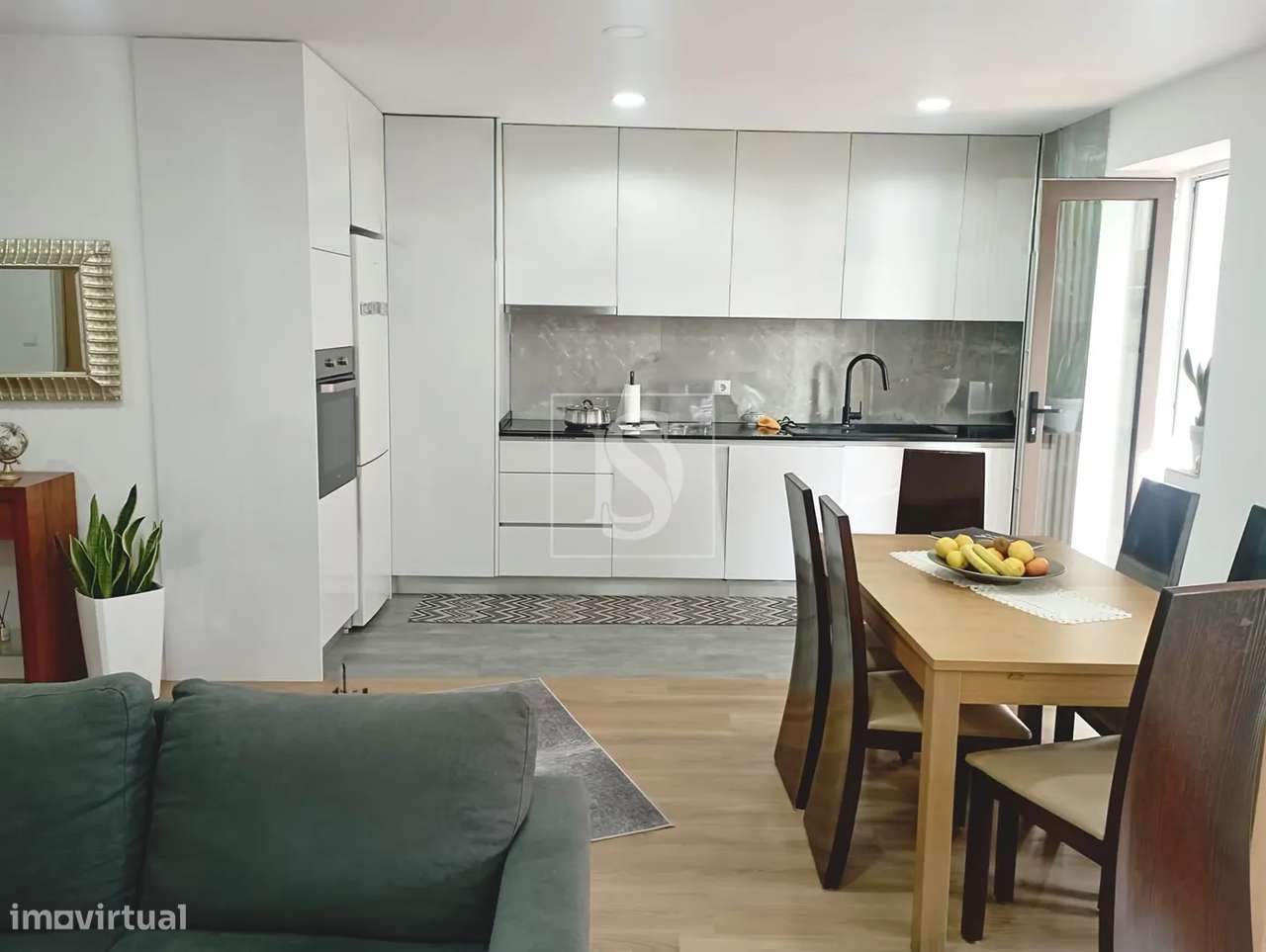 Apartamento T3, renovado, em Matosinhos-3
