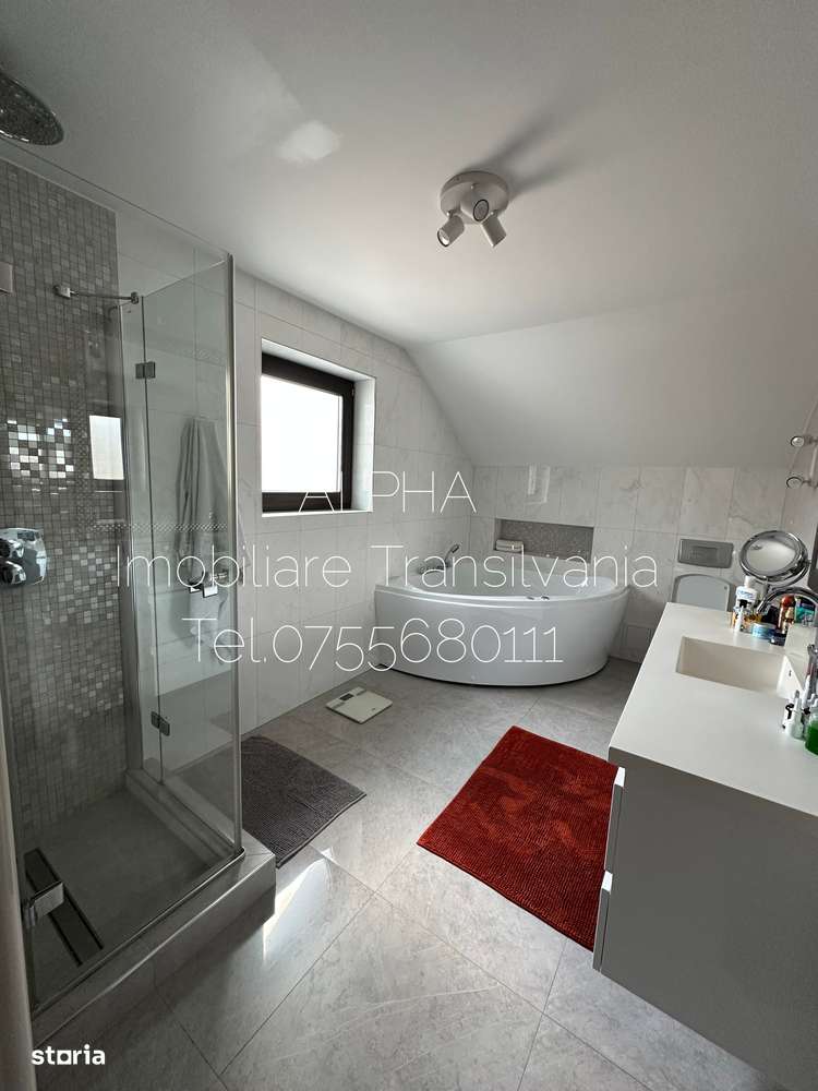 Casa cu piscina si 1000 mp teren,cartier Sarmas-9