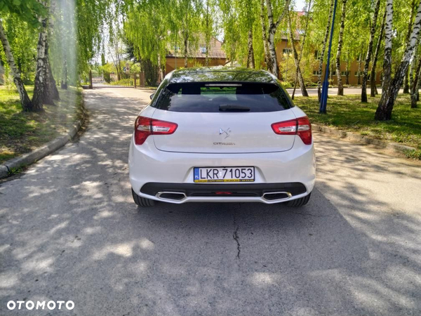 Citroën DS5 HDi 165 SportChic - 4