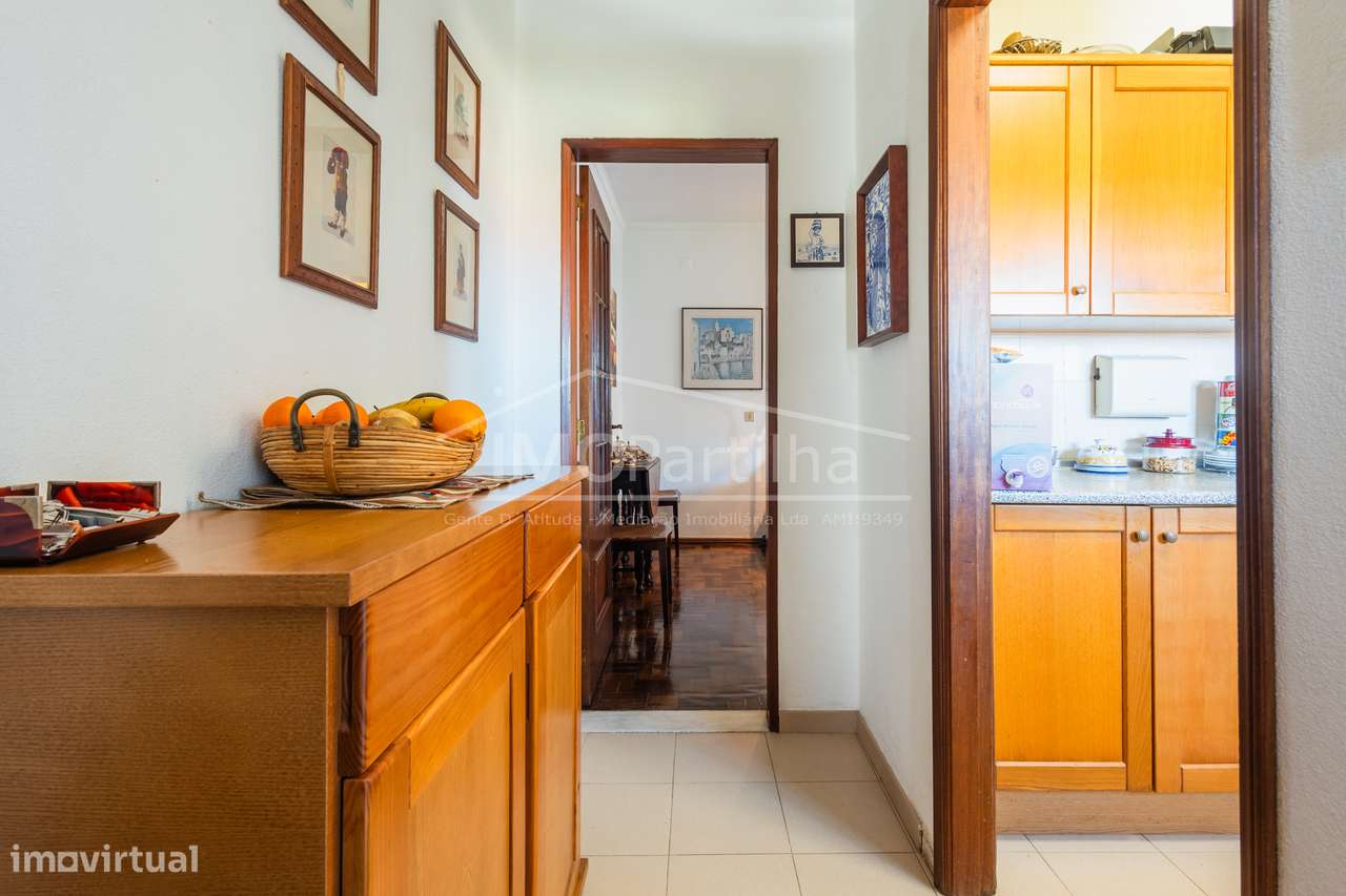 Moradia Dividida em 3 Apartamentos Caparide - São Domingos de Rana-4