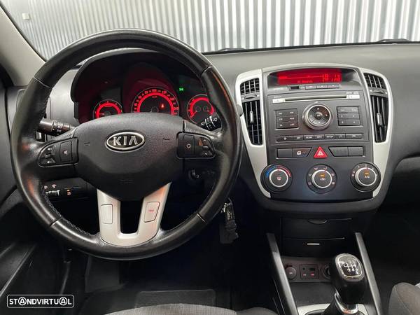 Kia Ceed SW 1.6 CRDi LX ISG - 8