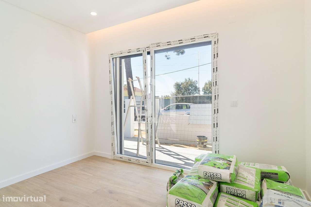 Fantástica Moradia Térrea T3+1 com Piscina de água salgada e aquecida-29