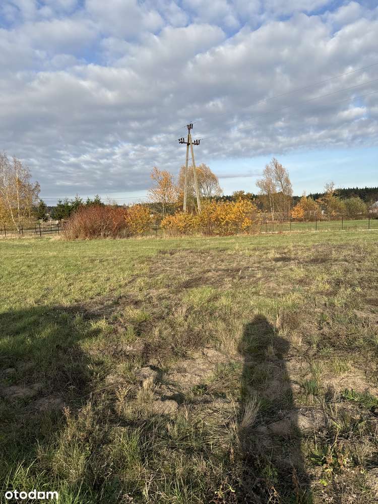 Blisko lasu  w sąsiedztwie nowe domy-1